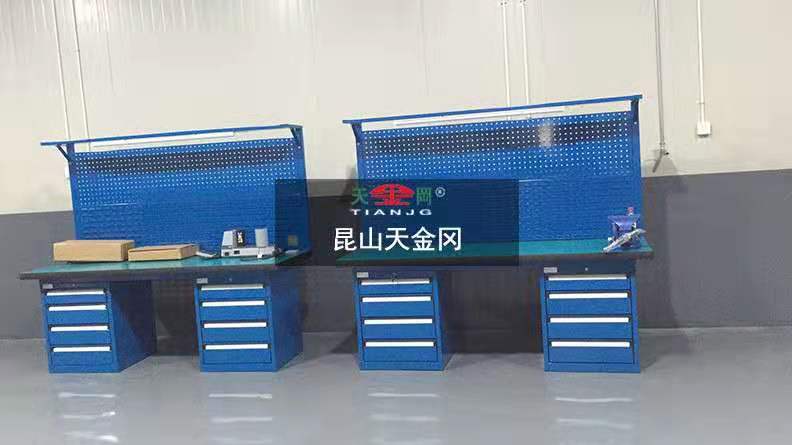 工具柜廠家天金岡為中國(guó)點(diǎn)贊