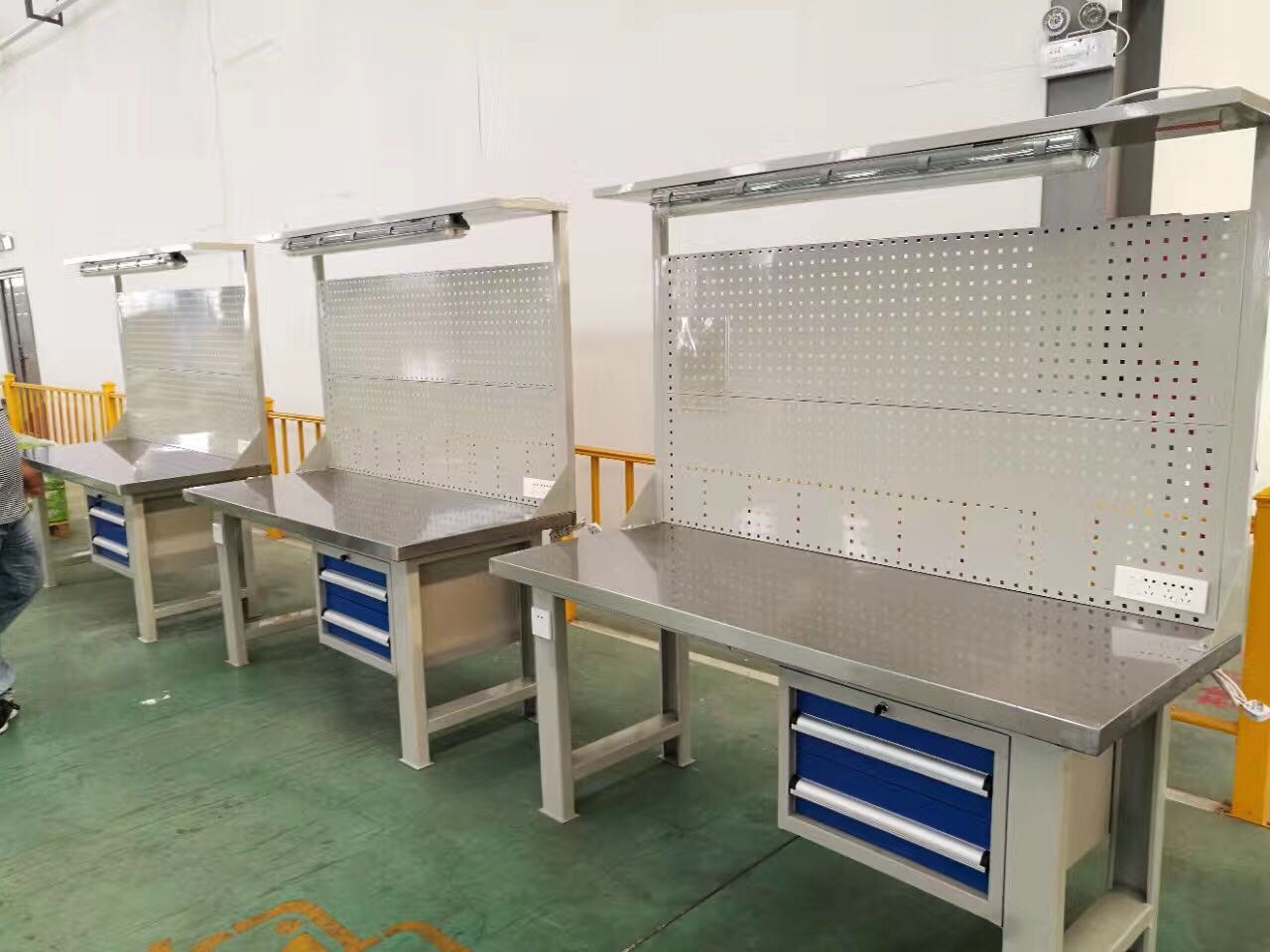 不銹鋼鉗工桌 不銹鋼鉗工桌