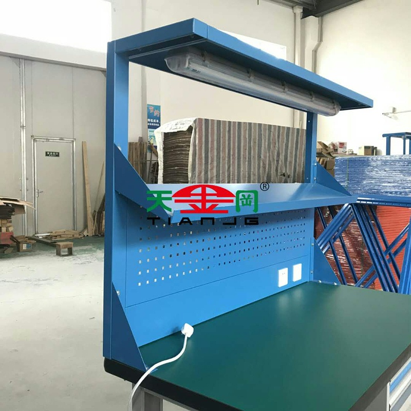 鉗工工作臺(tái)尺寸