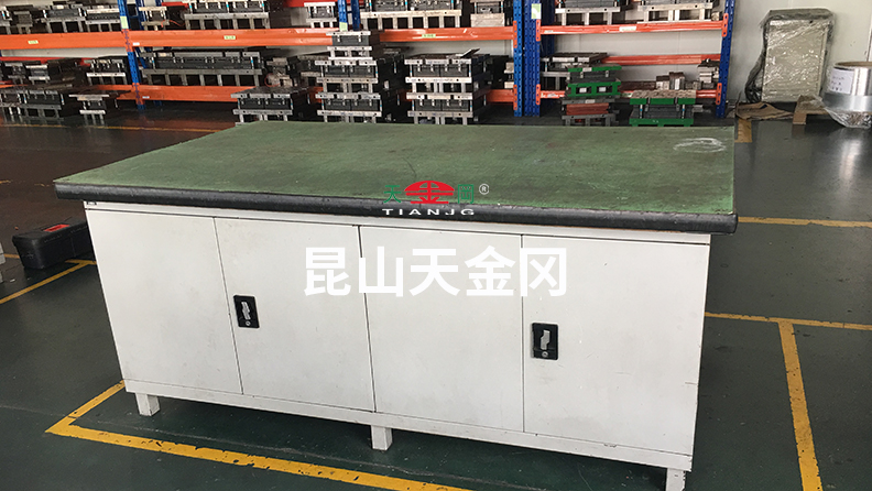 當車間工具柜遇到模具廠，會擦出怎樣的火花？
