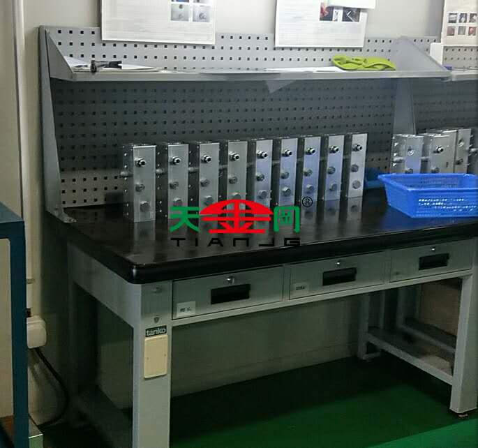 焊接工作臺(tái)