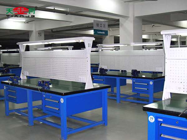 不銹剛工作臺生產(chǎn)廠家